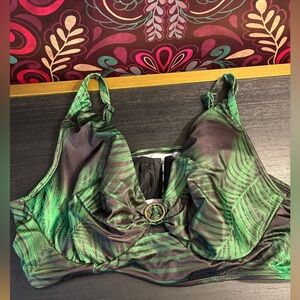 Green and black plus size longline bikini top